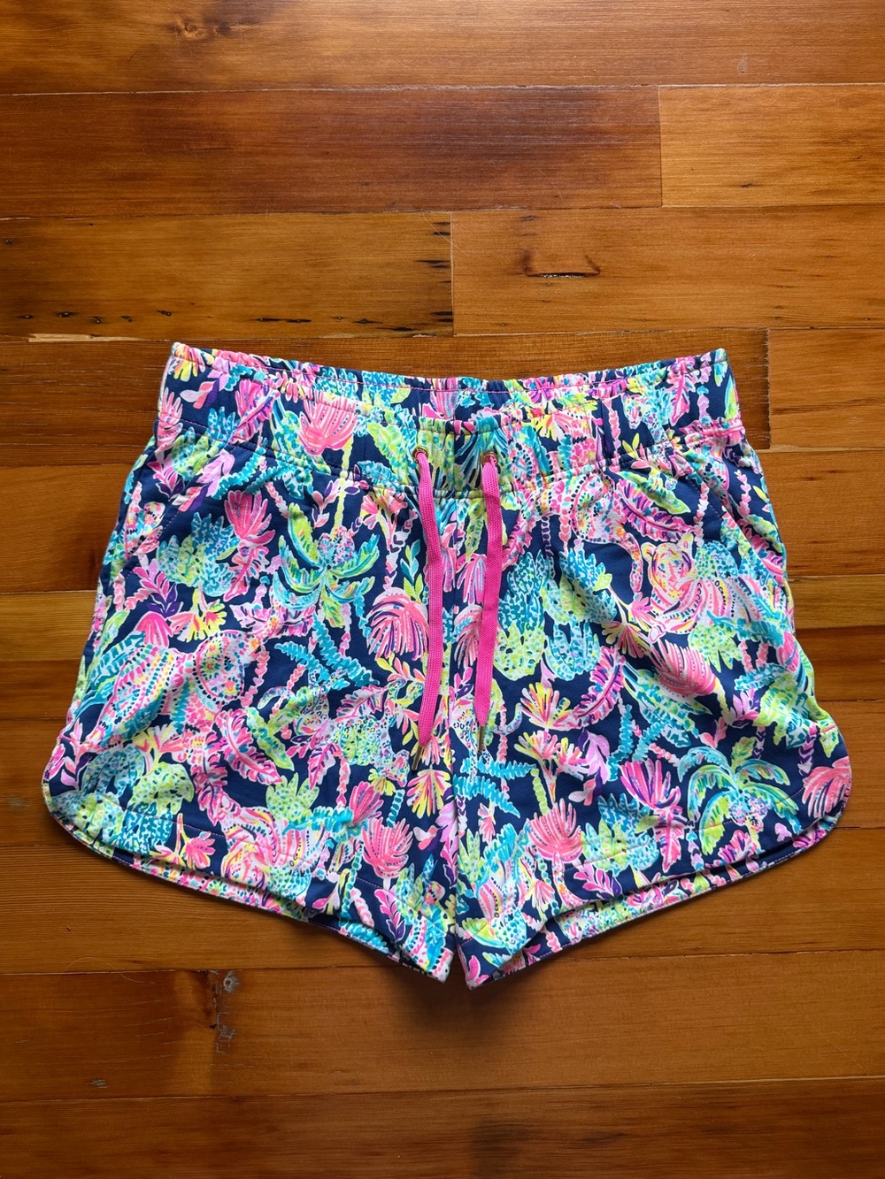 NWT Lilly Pulitzer Kylar Knit Shorts in Oyster Bay Navy Size M
